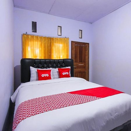 Oyo 1721 A. Yani 95 Residence Banyuwangi  Exterior photo