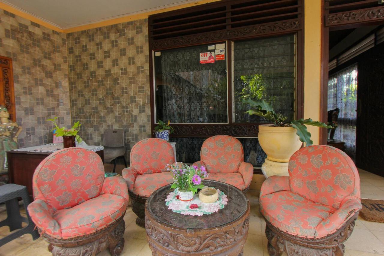 Oyo 1721 A. Yani 95 Residence Banyuwangi  Exterior photo