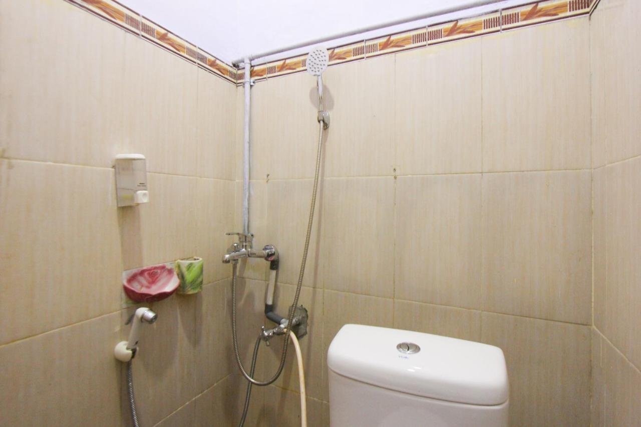 Oyo 1721 A. Yani 95 Residence Banyuwangi  Exterior photo