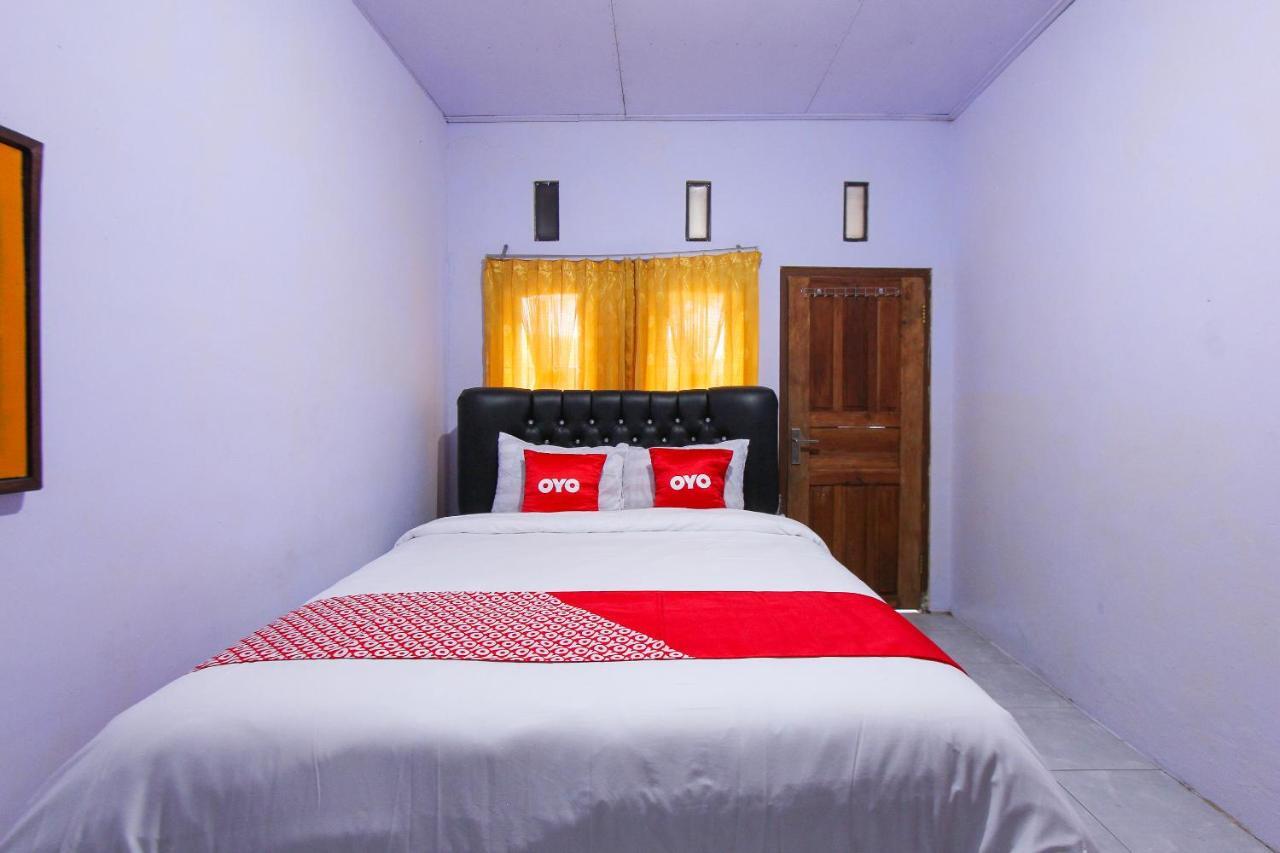 Oyo 1721 A. Yani 95 Residence Banyuwangi  Exterior photo